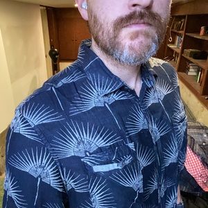 BILLY REID — Short Sleeve Button Up — LARGE